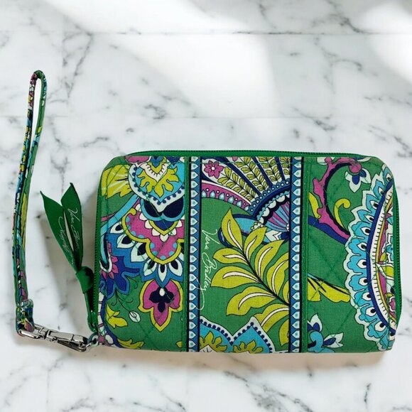 VERA BRADLEY Zip Around Wallet Wristlet Paisley Print Emerald Green RETIRED - Picture 1 of 7